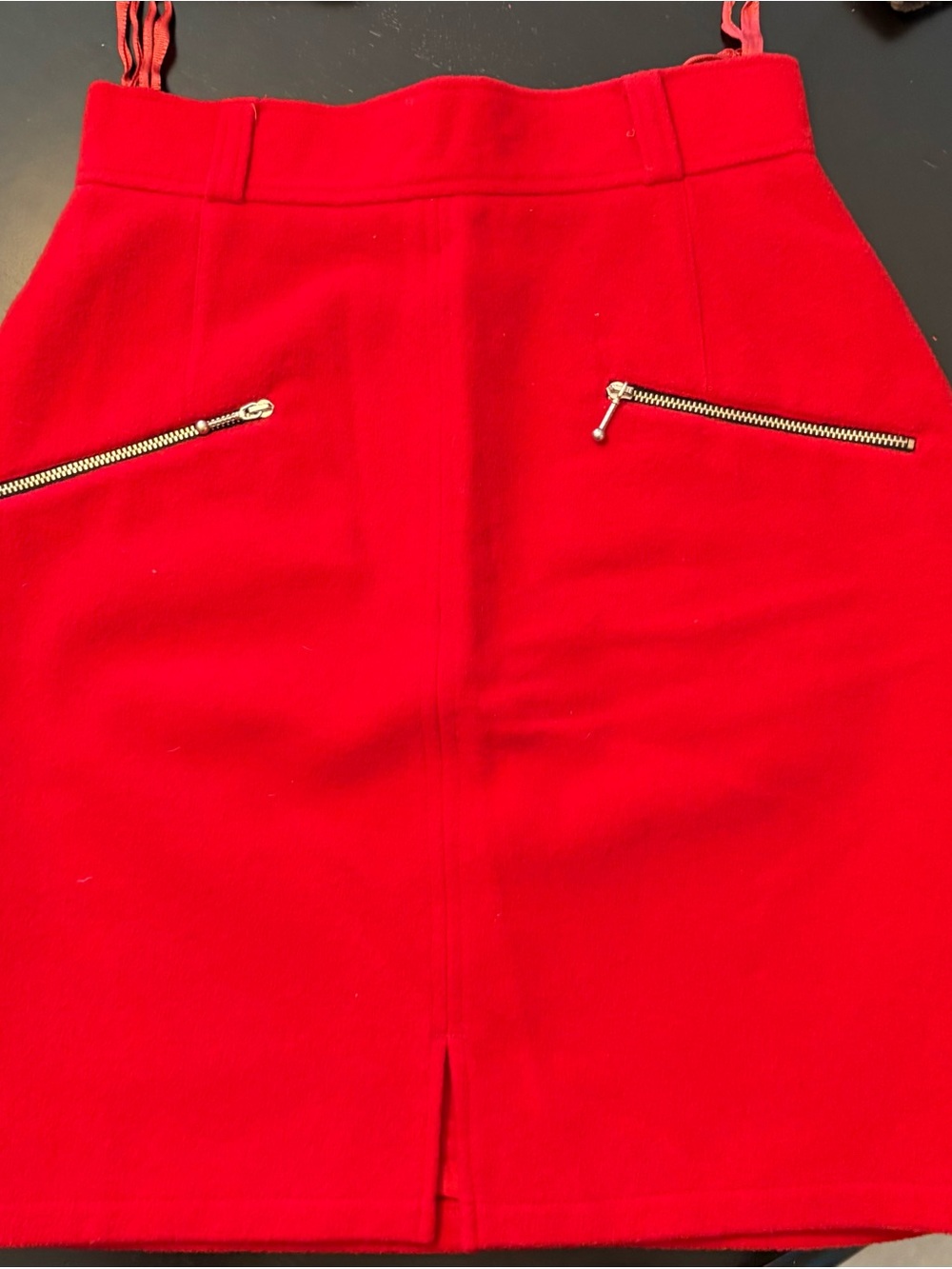 Chic Bright Red High-Waisted Mini Skirt with Zipper Details